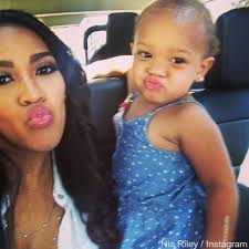 Soulja boy asks for prayers after girlfriend nia riley and her daughter are injured in car crash. Who Is The Father Of Lahh Hollywood Nia Riley S Baby Daughter Kamryn