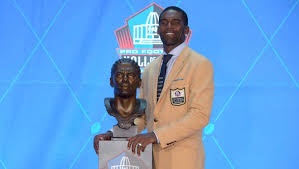 Jun 21, 2021 · tom brady's height is listed at 6 feet 4 inches or 1.93 m. Tom Brady Apologizes For Not Throwing Randy Moss The Ball More