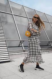 Perfectly paired with casual boots, comfortable enough for light hikes. Sock Boots Outfit All The Stylish Ways To Wear Sock Boots Who What Wear Uk Sneaker Outfits Women Sock Trainers Outfit Women Balenciaga Trainers Outfit