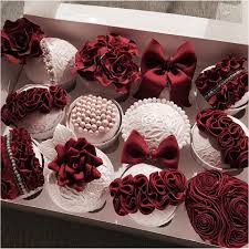 Pin By Lamia Yahiaoui On Wedding Cupcakes Fondant Cupcakes Cupcake Recipes Dessert Decoration