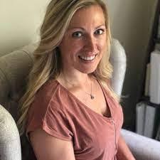 Amber Evers's Instagram, Twitter & Facebook