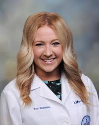 Tori Shamblin's Instagram, Twitter & Facebook