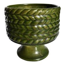 Shop planters at chairish, the design lover's marketplace for the best vintage and used furniture, decor and art. Mid Century Modern Round Green Braided Jardiniere Planter By Haeger Chairish