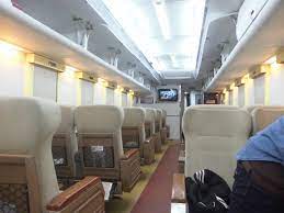 Kereta api argo dwipangga adalah kereta api kelas eksekutif argo yang dioperasikan pt. Review Transportasi Cerigis