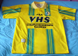 Ado den haag heeft ook dit seizoen weer een tweetal uitshirts. Ado Den Haag Home Football Shirt 1998 1999 Sponsored By Vhs Onroerend Goed