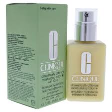 Clinique 3 Phase System Care Dramatically Different Moisturising Lotion Pump Dispenser 125 Ml Amazon De Beauty