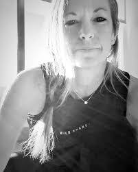 Molly Craig's Instagram, Twitter & Facebook