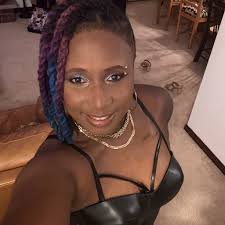 Who would win in a dance battle between Ciara and two other dancers?