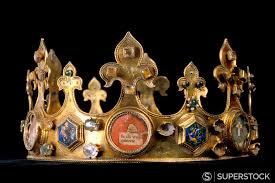 France Picardie Somme Amiens Cathedral A 14th Century Crown In 2020 Royal Crowns Crown Jewels Medieval Jewelry