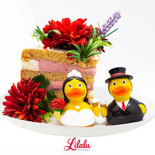 You Are Looking For The Perfect Weeding Gift For A Bride And A Groom Or You Are Going To Marry And Need A Giftidea For Verlobungstorte Hochzeitstag Und Braut