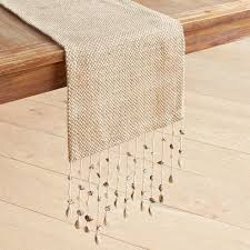 Natural Jute Table Runner With Seashell Fringes Transport Your Tablescape With Our Handcrafted Jute Table Runner Fini Cuval Bezi Bohem Dekor Elisi Fikirleri