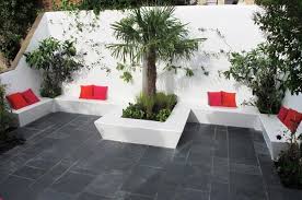 Retaining Wall Supports And Integrated Seating Planters Flag Stone Floor Garden Design Garden Bbq Garden Seating