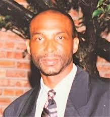 Lester Hampton's Instagram, Twitter & Facebook