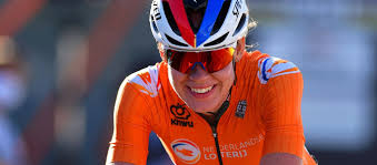 Uci women's cycling worldtour giro rosa 2019 tappa 9 anna van der breggen vs annemiek van vleuten. Anna Van Der Breggen After Retirement What S She Up To