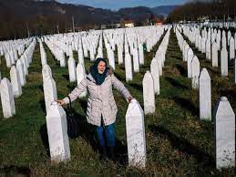 Ratko mladić—who had commanded the bosnian serb army during the bosnian conflict and who was a fugitive from charges of genocide and crimes against humanity—was captured in serbia. Ratko Mladic Der Mann Der Den Volkermord In Srebrenica Befahl Sn At
