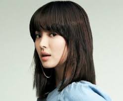 A good pick for round faces. Fringe Medium Hair Styles Hair Styles Medium Length Hair Styles