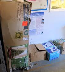 If you are running a wreath business or just want to ship one for whatever reason, you have probably used cardboard boxes for the task. Artificial Christmas Tree Wreath 3 Boxes Oahu Auctions