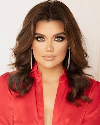 Hailey Greer's Instagram, Twitter & Facebook