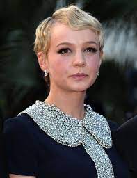 1920s Fingerwave Style For Short Hair Carey Mulligan Jpg 450 585 Flapper Hair Short Hair Styles Vintage Hairstyles