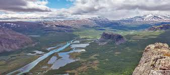 Kungsleden is a hiking trail in northern sweden, approximately 440 kilometres long, between abisko in the north and hemavan in the south. Trekking Kungsleden Zelttour Schweden Lappland