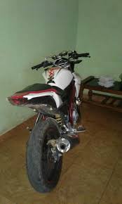 Berikut upgrade dri mtor saya.nntikan video slanjutnya sya akan mereview kmbali mtor sya.skrg video sekilas dlu 😁blm smpat bkin video krna msih bnyk. Modifikasi Motor Vixion Old Touring Arena Modifikasi