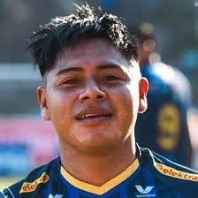 🔴Expulsan a Denilson Bol, del Cobán Imperial. Un claro error arbitral.  Marcador continua a favor de Xelajú, 2 a 0, en el estadio 🏟️ Mario  Camposeco.