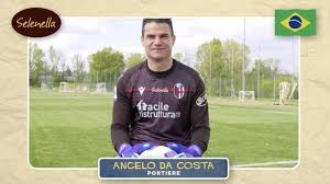 La magnusson, classe 1998, vanta 26 presenze nella damallsvenskan (la serie a femminile svedese), e 16 presenze in elitettan (la serie b per gli amanti del gossip, alice si è proposta al bologna perché è la fidanzata di mattias svanberg e da qualche tempo vive tra la nostra città e la svezia. I Giocatori Del Bologna Diventano Chef E Raccontano Le Loro Ricette Preferite Corriere Tv