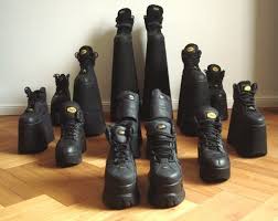 Mohamed ismail menggunakan payung milik arwah datuknya. Mi Manda Ai Pazzi Adesivo Sui Cappellini Americani Archive Netgamers It