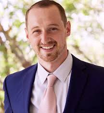 Third-year law student Mason Gates has been selected for the 2022 Equal  Justice Works Fellowship, one of the most prestigious and competitive  post-graduate fellowships in the country. #uark ✍️ -->  https://bit.ly/3sI9PH5