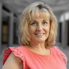 Deb Hedrick's Instagram, Twitter & Facebook