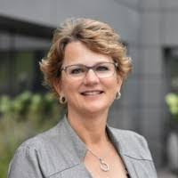 Leslie Shook's Instagram, Twitter & Facebook