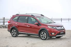 Automatic with the control of a manual transmission. Inilah 5 Sebab Kenapa Anda Patut Pilih Honda Br V