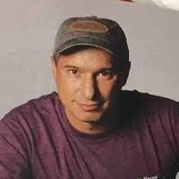 200+ perfiles de «Leonard Hall»