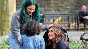 Law & order: svu' star mariska hargitay helps a lost young girl relocate her mother in nyc | fox news