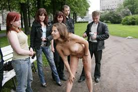 Голые девушки на публике » Страница 3 » Фото голых девушек и порно с  женщинами