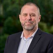 Nocturnal basking and deep diving may not be enough to keep crocodiles cool  in a warming world