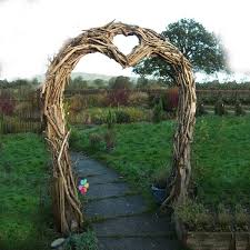 Kleingruppen von maximal zwei personen gewährleisten eine. Gartenkunst Aus Treibholz Ein Naturliches Wirkungsvolles Dekoelement