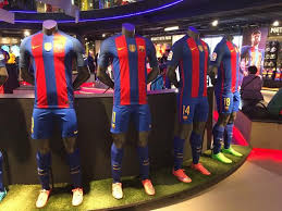 اللاعب عقده ينتهي مع مانشستر سيتي في. Ù‚Ù…ÙŠØµ Ø¨Ø±Ø´Ù„ÙˆÙ†Ø© 2017 Ù…ÙˆØ³ÙˆØ¹Ø© Ù†Ø¹Ù„Ù…
