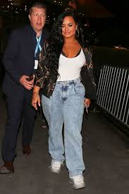Родилась 20 августа 1992 года, даллас, сша. Demi Lovato Arrives At Superbowl In Miami 02 02 2020 Celebmafia