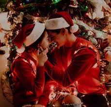 A beautifully framed photo is an easy christmas gift for the couple who has everything. Christmas Couple Photoshoot Ideas Relationship Goals Bunnies Beauty Photoshoot All The Stuff I Care About