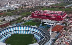 The red devils have let lanús, newell's old boys, and godoy cruz take the lead. En Avellaneda Feroz Pelea En Las Redes Entre Independiente Y Racing Deportes