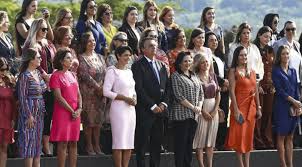 Grupo de mulheres conservadoras avalia acionar Justiça dos EUA após ataques nas redes sociais