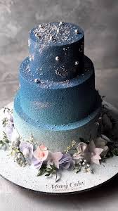 10 Eye Catching Wedding Cakes Wedding Cakes With Cupcakes Wedding Sweets Small Wedding Cakes
