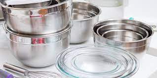 The bowls come in sizes of 1 quart, 1.5 quarts, 2.5 quarts, and 4 quarts. The Best Mixing Bowls Reviews By Wirecutter