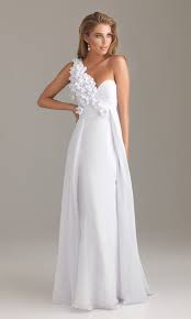 High Fashion Dresses Glamorous Clothing Panosundaki Pin