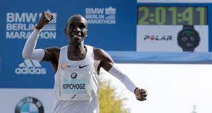 Bekele hatte 2019 in berlin in 2:01:41 stunden den weltrekord kipchoges aus dem jahr davor um. Marathon Kipchoge Lauft Weltrekord Fur Die Geschichte Nzz
