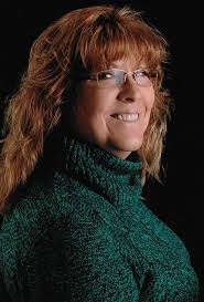 Laura Grinnell's Instagram, Twitter & Facebook