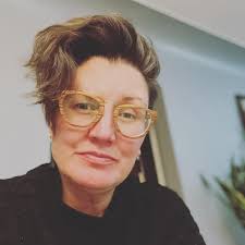 Hey there! 🙋‍♀️ I'm Alicia, a 30 year old mompreneur and I'd love to share  a few fun facts about myself to give you a little insight into who I am: 1.