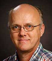 Perspective Online: UWG Holds Candlelight Vigil for Dr. Wendell Stone