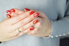Swiateczny Manicure Last Minute Intensywna Czerwien I Zloty